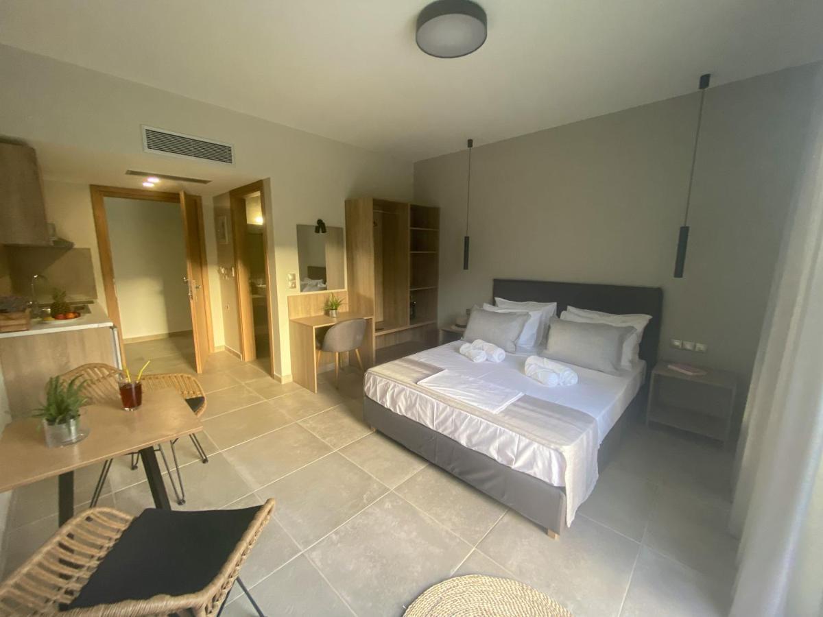 Comodo Nydri  Extérieur photo